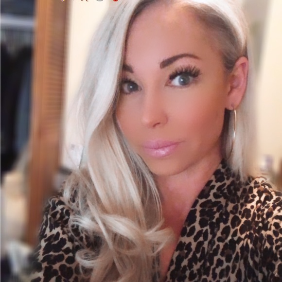 Meet your posher! - Picture 5 of 8